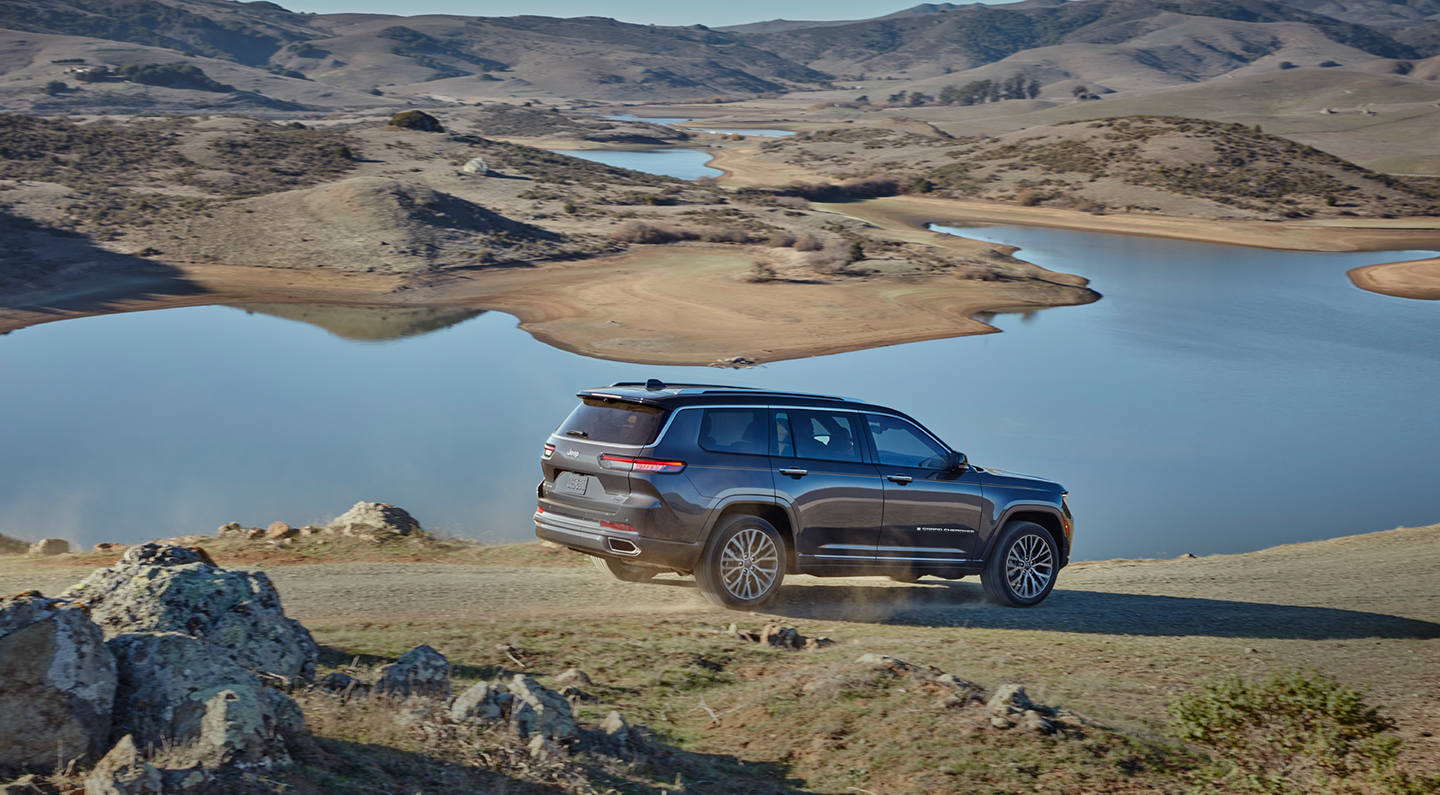 Jeep Grand Cherokee L Driving In Motion Image