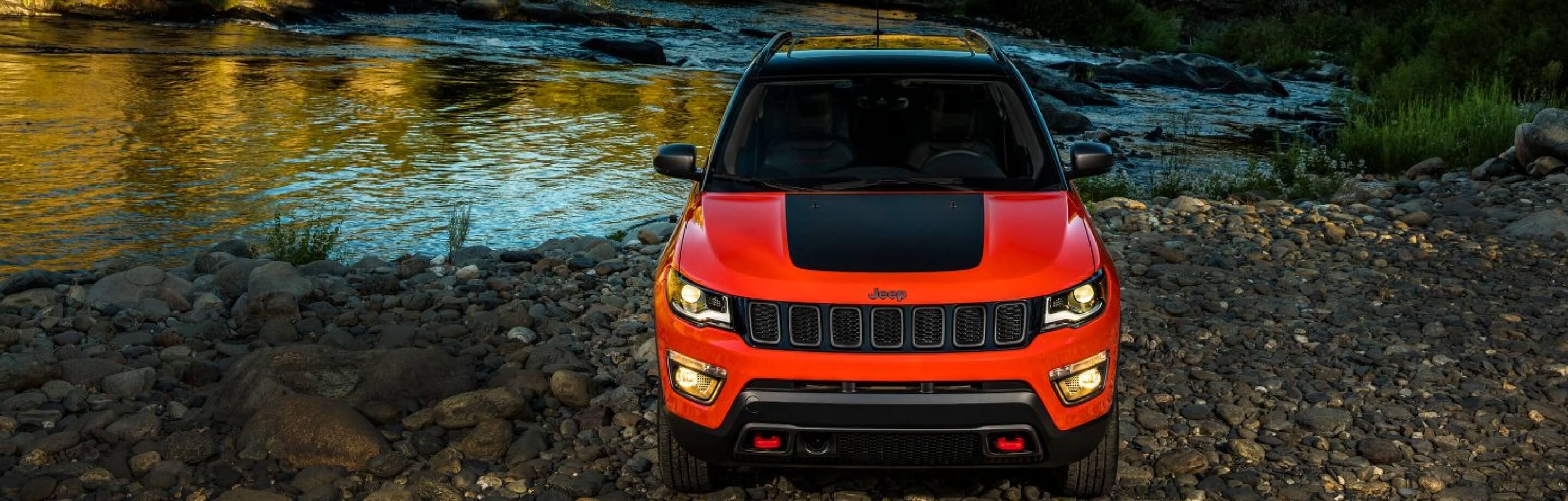 Jeep Compass : Improved compact-crossover crawls into the wild